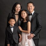 velsenor9_Generate_a_full_body_portrait_photo_of_a_mother_and_f_3ea82017-fcb6-4ab3-ac68-ff23e5200148