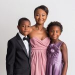 velsenor9_Generate_a_full_body_portrait_photo_of_a_mother_with__d67a1aeb-ba24-488e-9f3b-f17d9a96da34